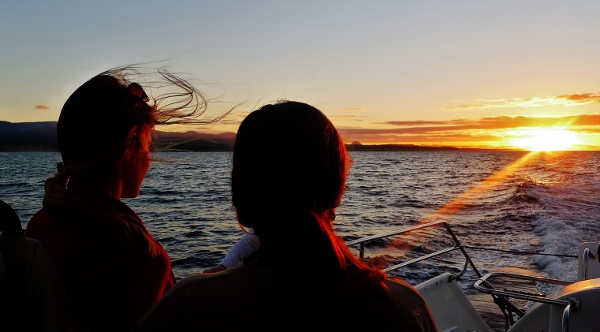 Sunrise on Napali Coast Cruise