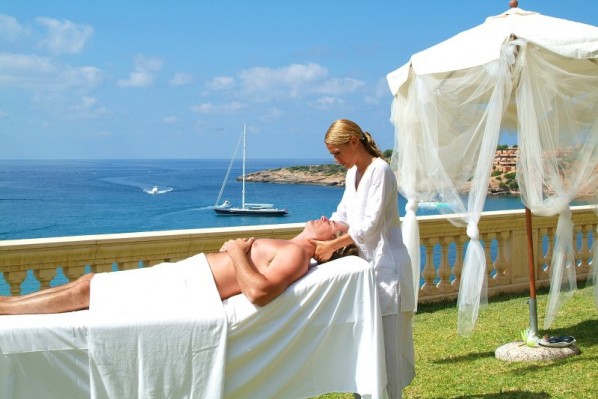 Massage by the beach