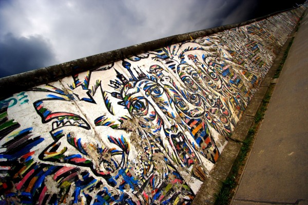 Grafiti Art on Berlin Wall
