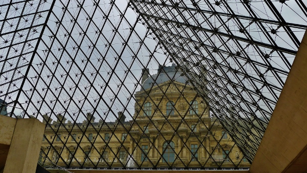 inside main entrance to the louvre