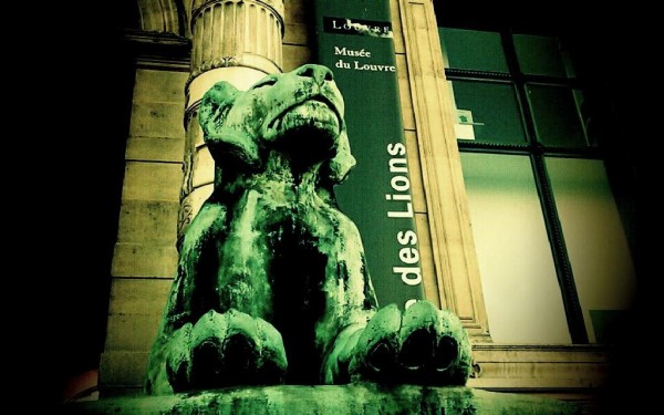 Porte des Lions - Entrance to the Louvre