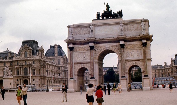 Carrousel du Louvre - Entrance to the Louvre